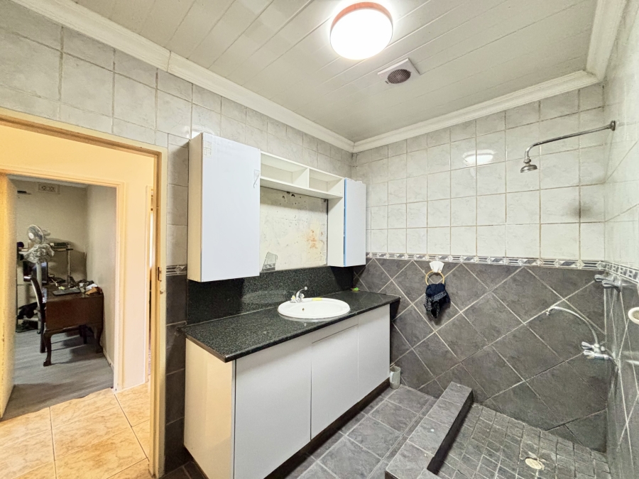 4 Bedroom Property for Sale in Lotus River Western Cape
